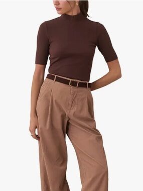 NEW🤎Marine Layer Lexi
Mock Neck Rib Top short sleeve in brown size XS